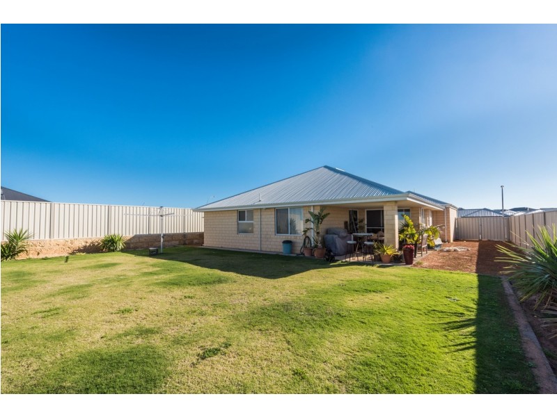 8 Thistle Wynd, Wandina WA 6530