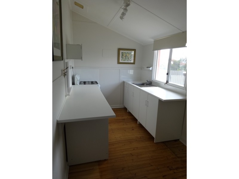 216 Evans Street, Beachlands WA 6530