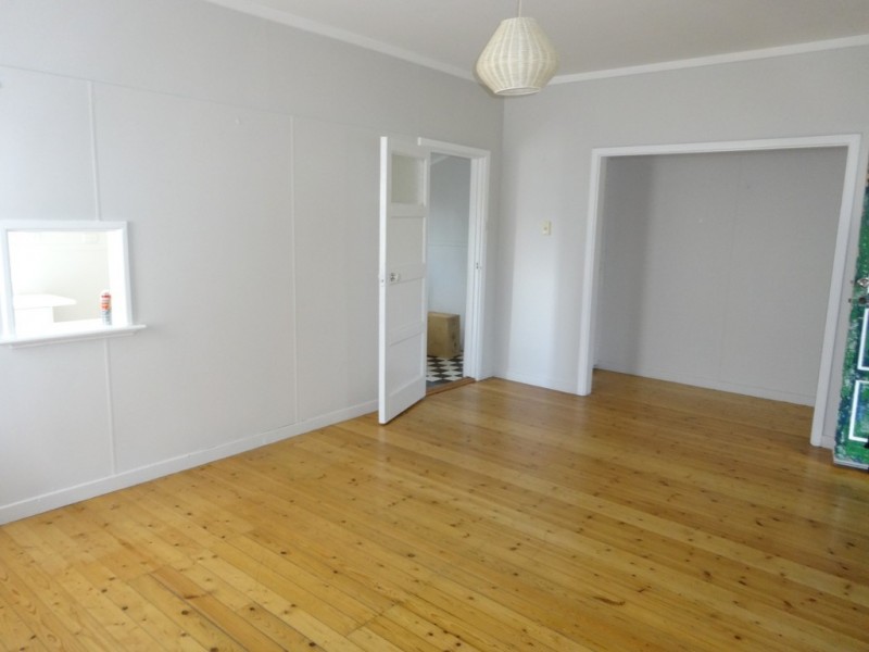 216 Evans Street, Beachlands WA 6530