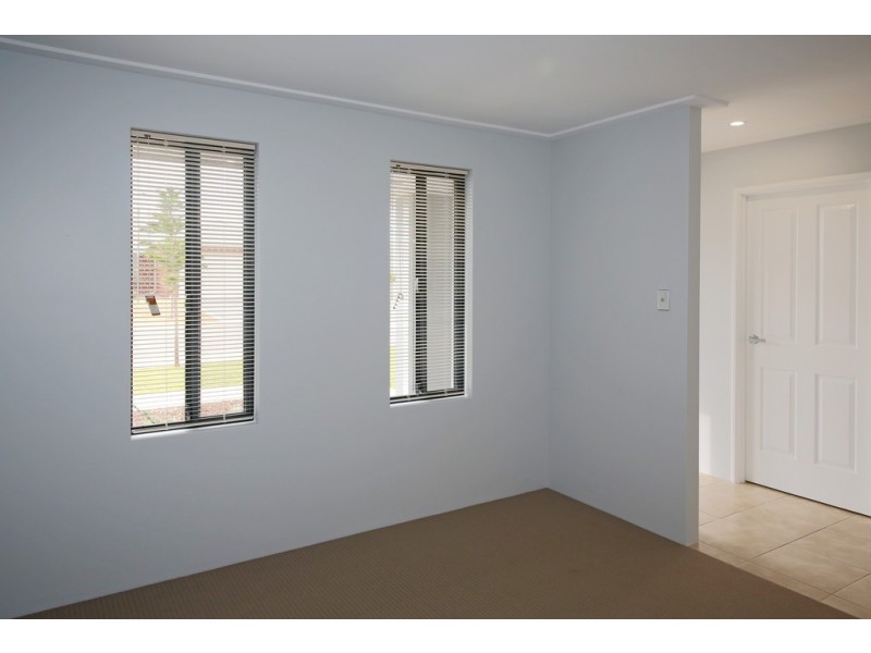 16 Swell Terrace, Glenfield WA 6532