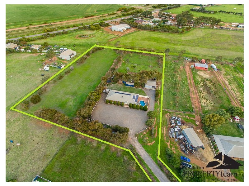 28 Dressage Circle, Deepdale WA 6532