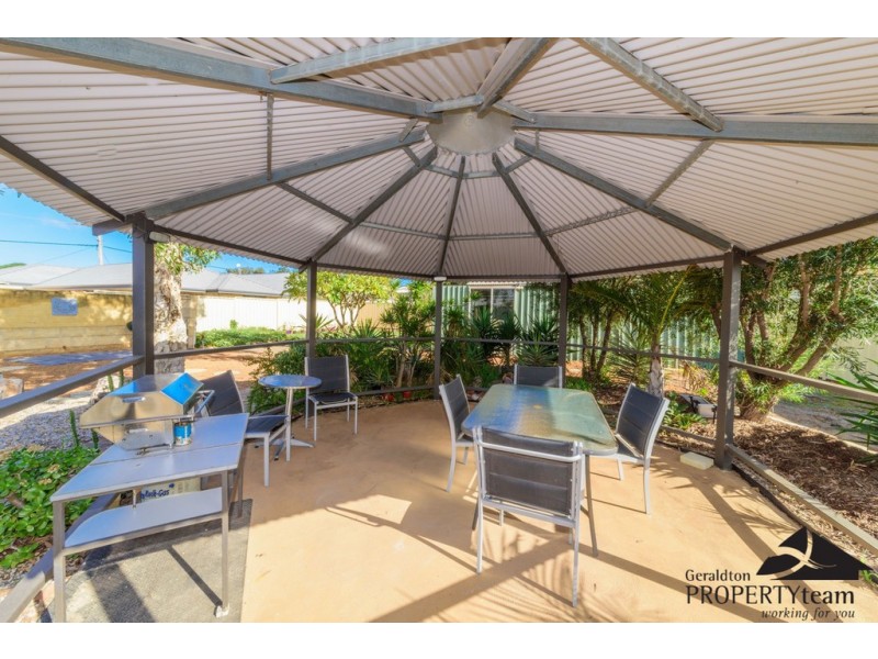 95 Railway Street, Bluff Point WA 6530