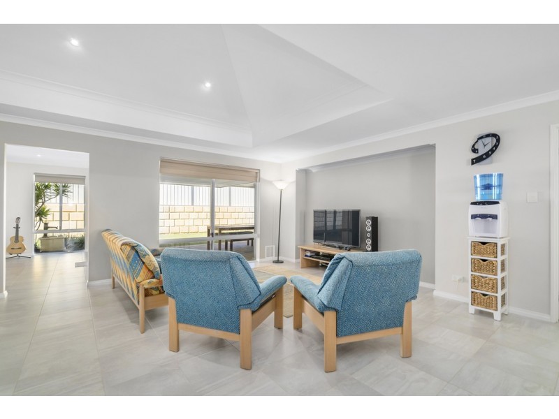 10 Jackson Loop, Wandina WA 6530