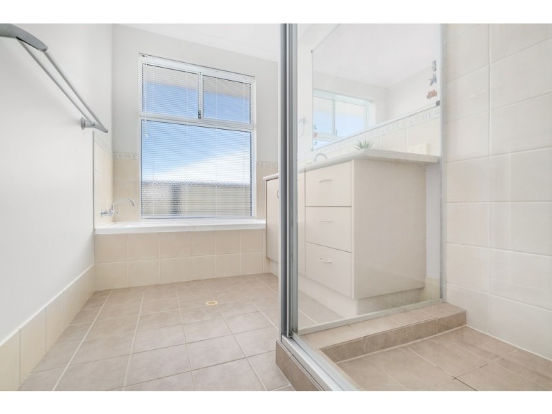 10 Jackson Loop, Wandina WA 6530