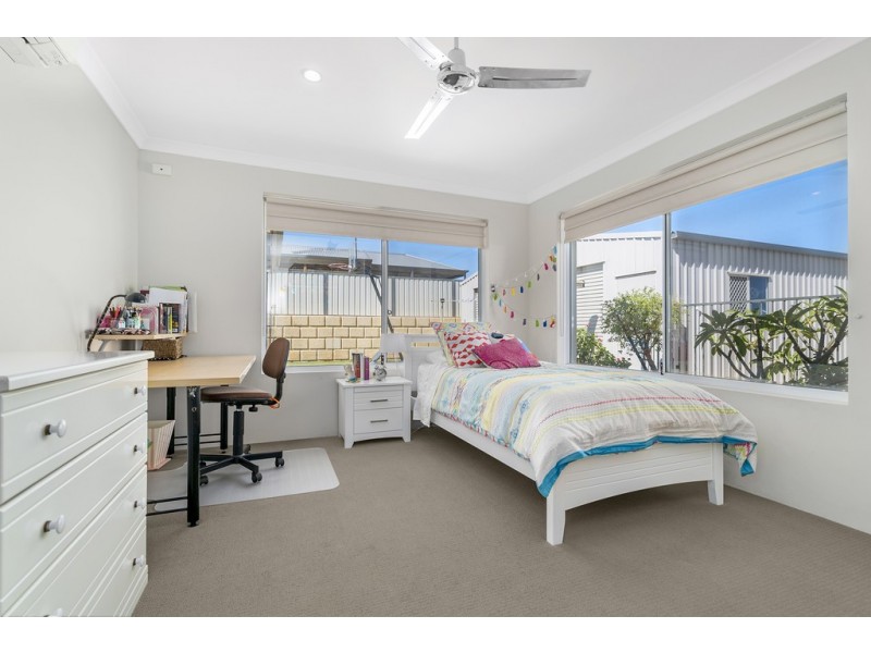 10 Jackson Loop, Wandina WA 6530