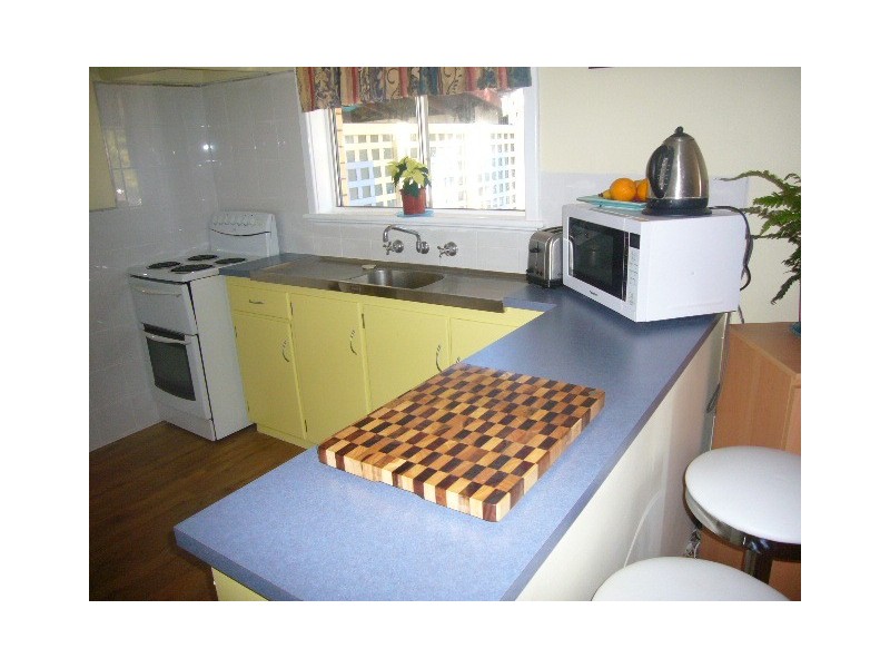 6 Phillip Place, Utakarra WA 6530