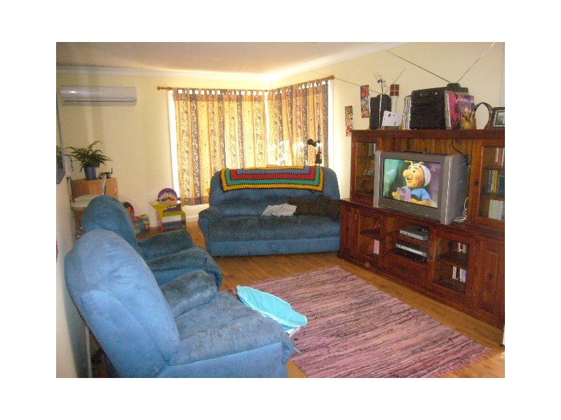 6 Phillip Place, Utakarra WA 6530