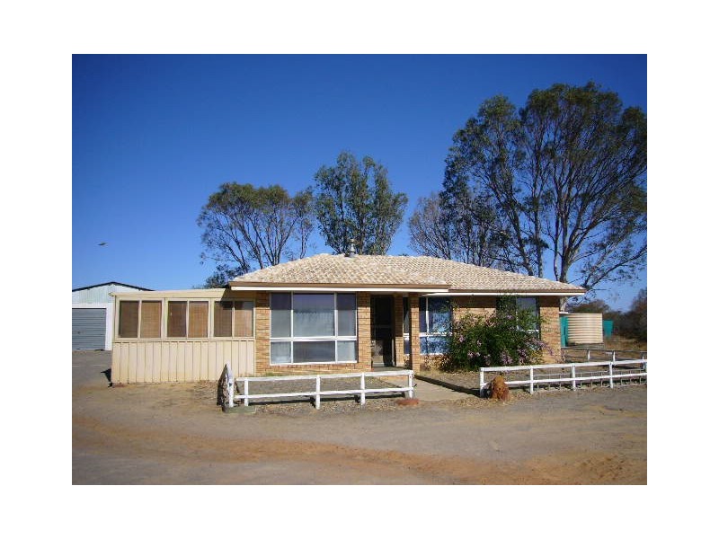 504 David Road, Waggrakine WA 6530