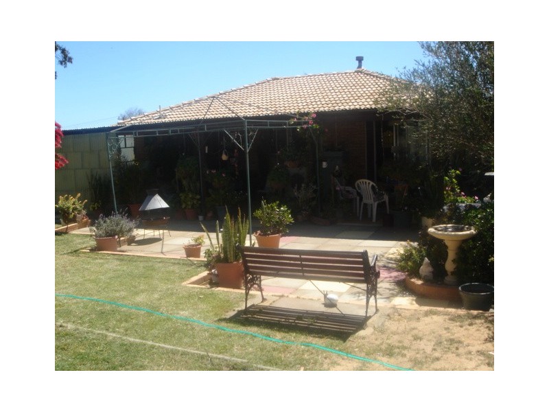 504 David Road, Waggrakine WA 6530