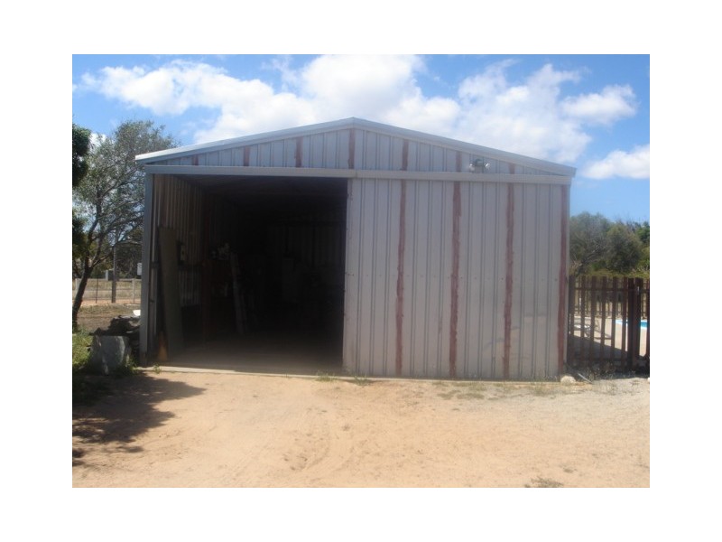 504 David Road, Waggrakine WA 6530