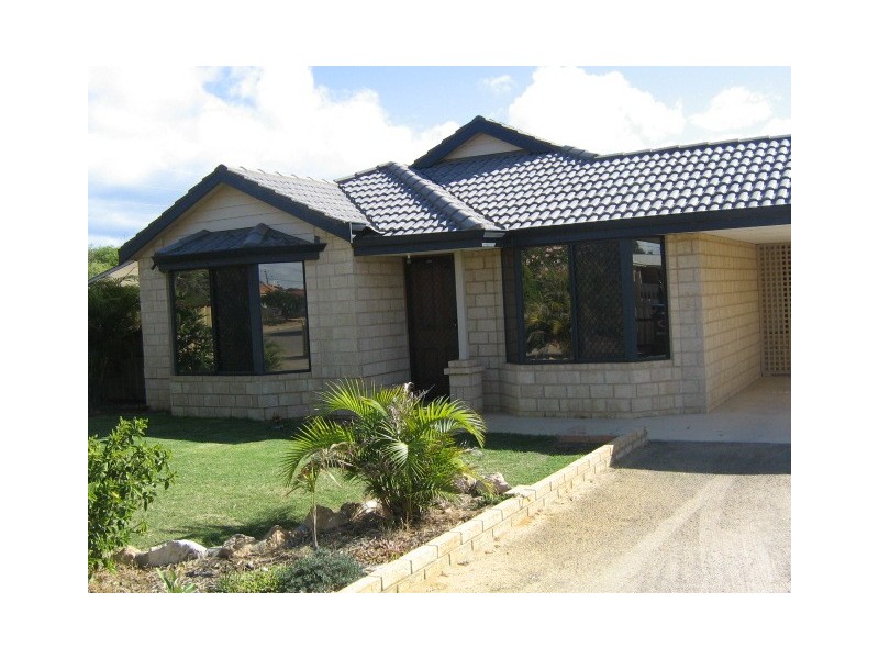 12 Begonia Court STRATHALBYN, Geraldton WA 6530