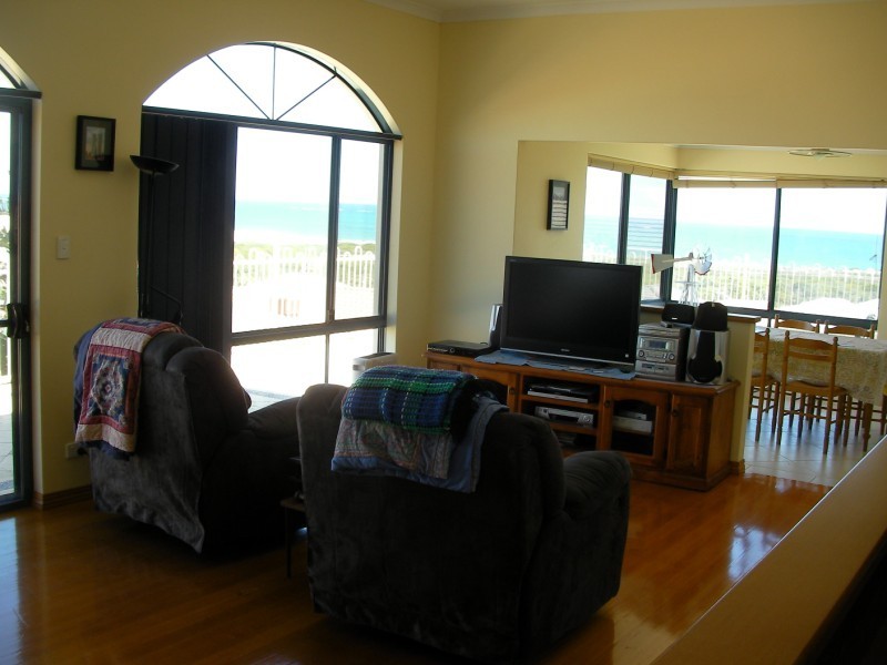 42 Bellimos Drive, Wandina WA 6530