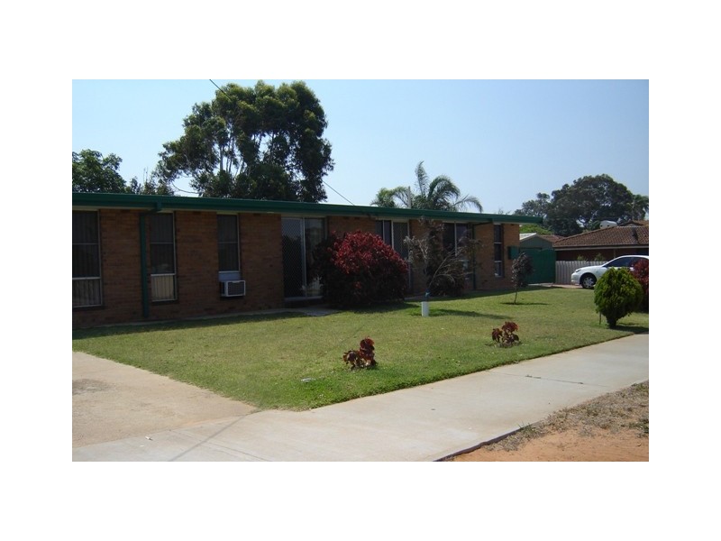 11A and 11B Central Road, Wonthella WA 6530