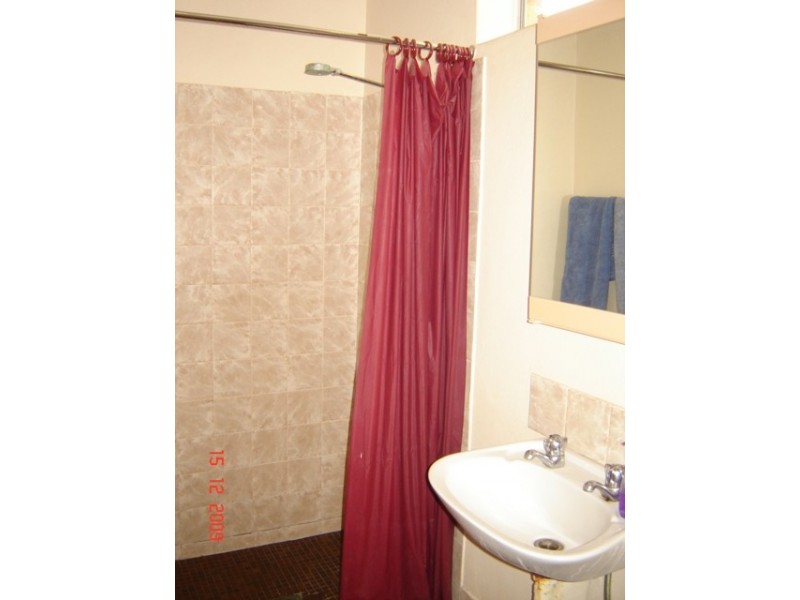 11A and 11B Central Road, Wonthella WA 6530