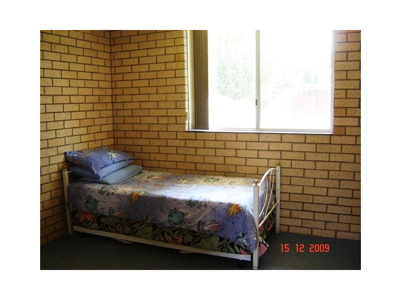 11A and 11B Central Road, Wonthella WA 6530