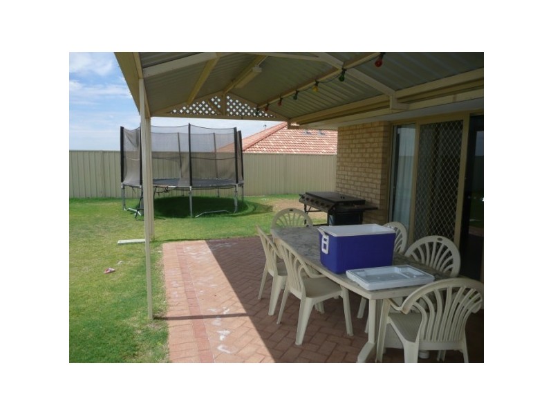 36 Derna Parade, Wandina WA 6530