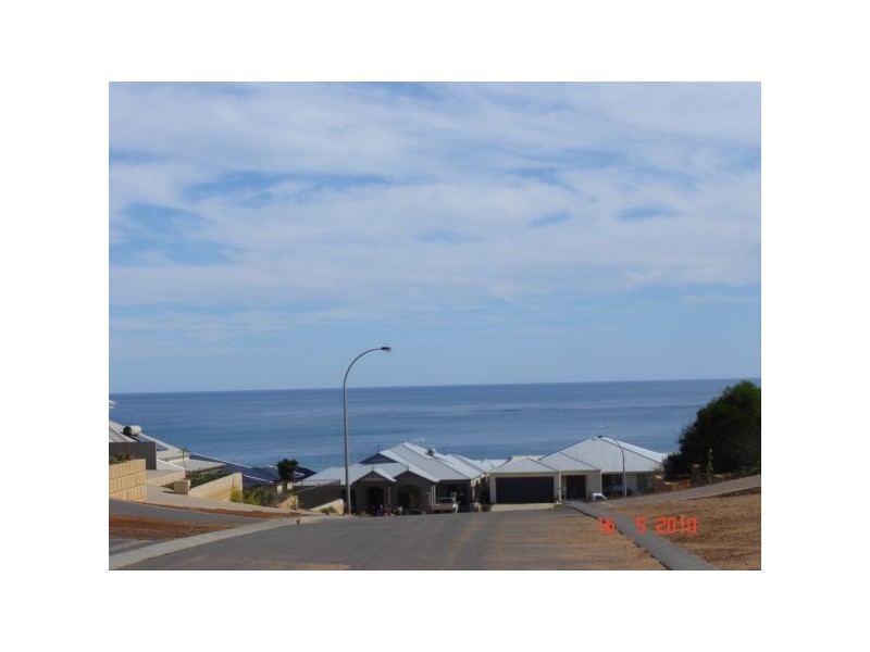 13 Jackson Loop, Wandina WA 6530