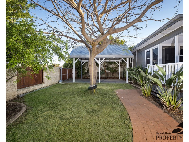 10 Fuller Street, Bluff Point WA 6530