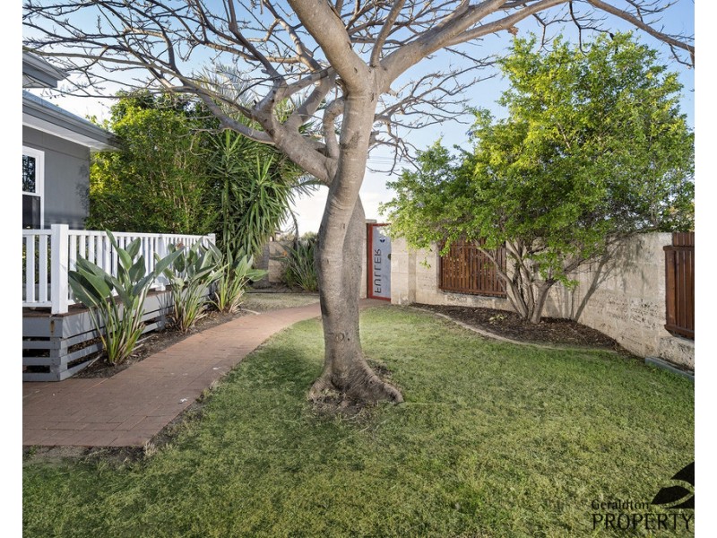 10 Fuller Street, Bluff Point WA 6530