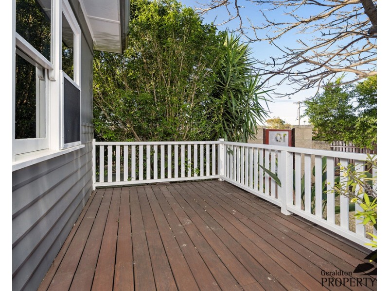 10 Fuller Street, Bluff Point WA 6530