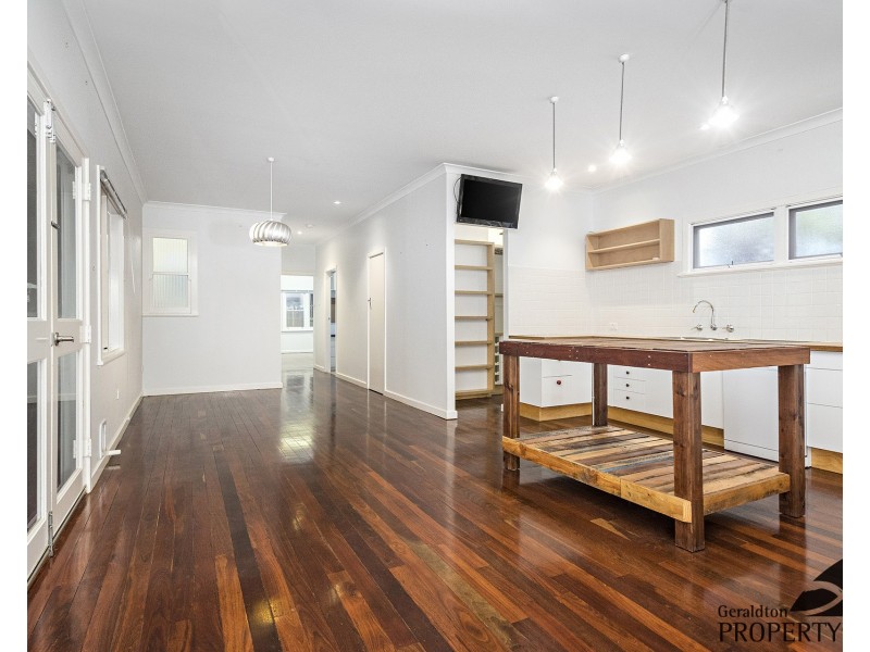 10 Fuller Street, Bluff Point WA 6530