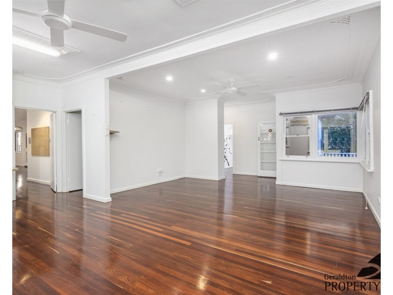 10 Fuller Street, Bluff Point WA 6530