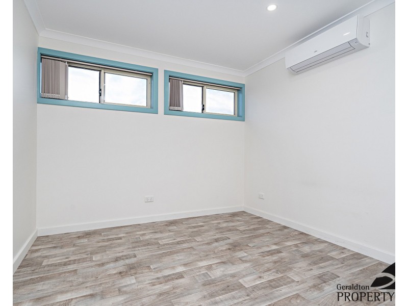 10 Fuller Street, Bluff Point WA 6530