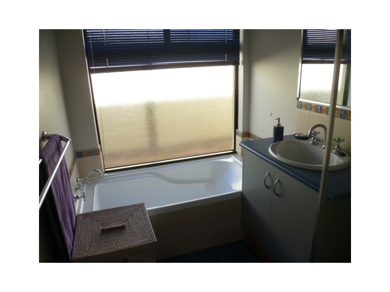 16 Dove Place, Wandina WA 6530