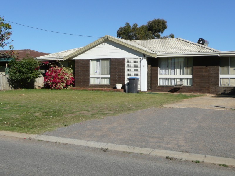 16 Broadfield Close, Utakarra WA 6530