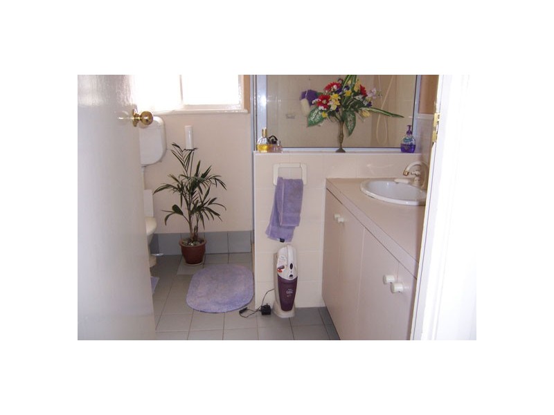 257 First Street, Wonthella WA 6530