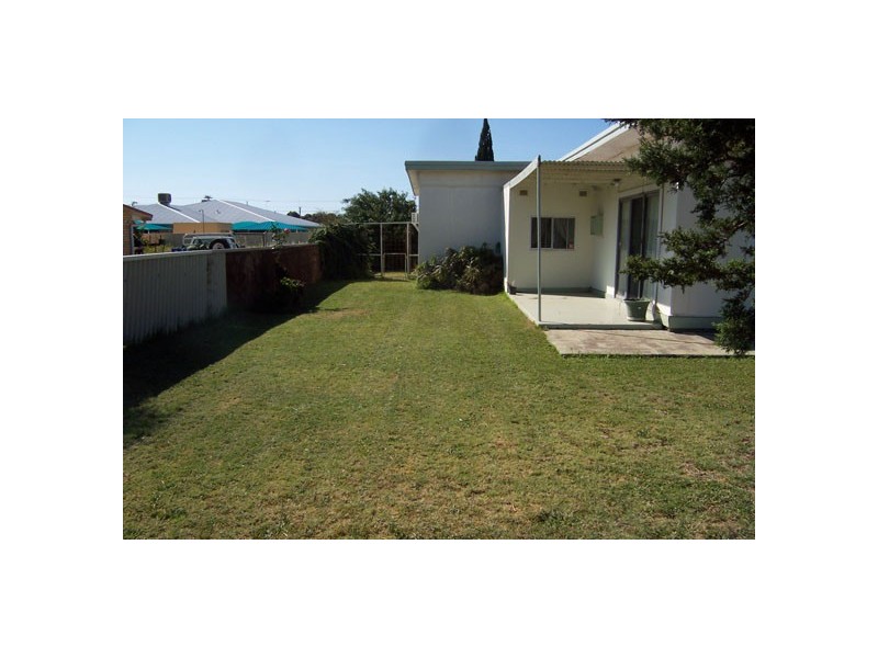 257 First Street, Wonthella WA 6530