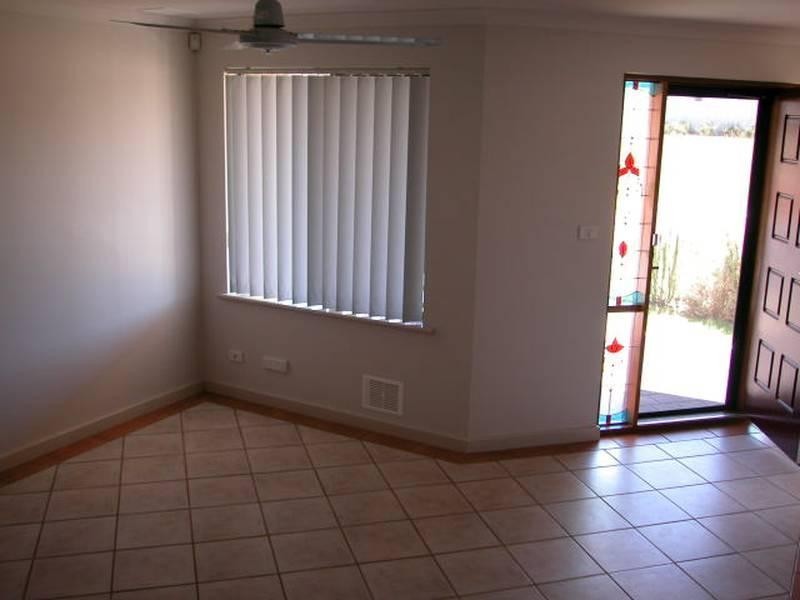 17 McGauran Lane, Beachlands WA 6530