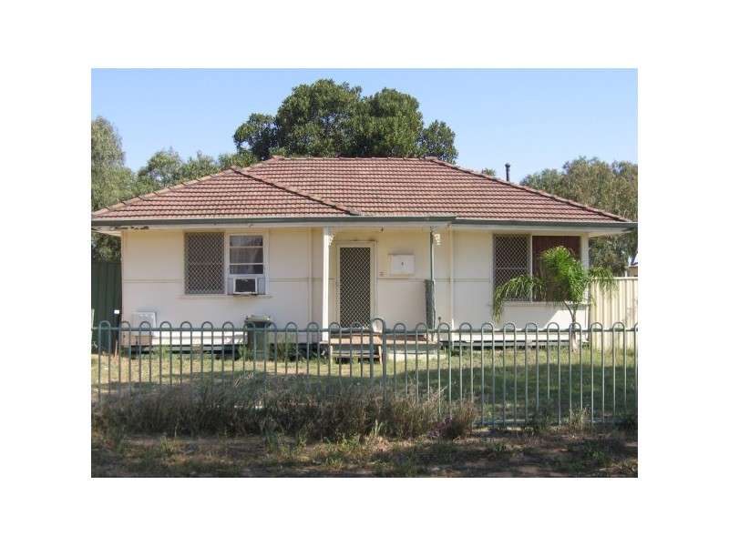 2 Euryalus Street, Geraldton WA 6530