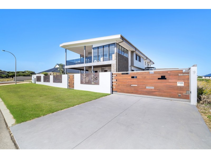 19 Surfside Terrace, Glenfield WA 6532
