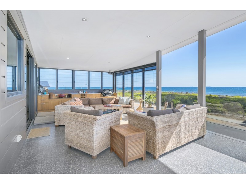 19 Surfside Terrace, Glenfield WA 6532