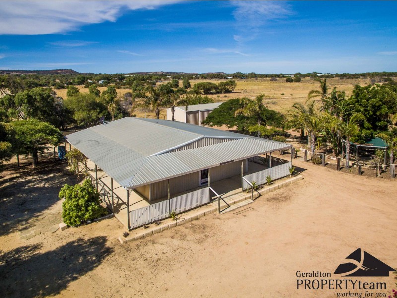 276 Hall Rd, Waggrakine WA 6530