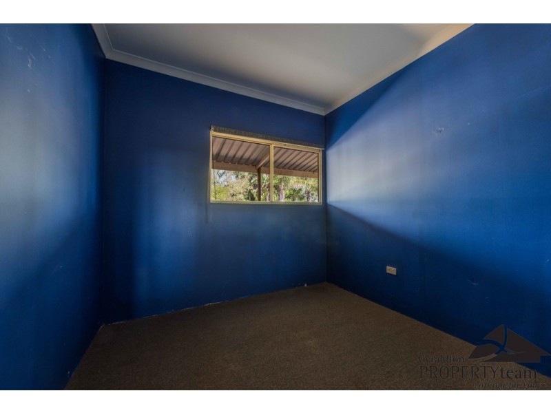 276 Hall Rd, Waggrakine WA 6530