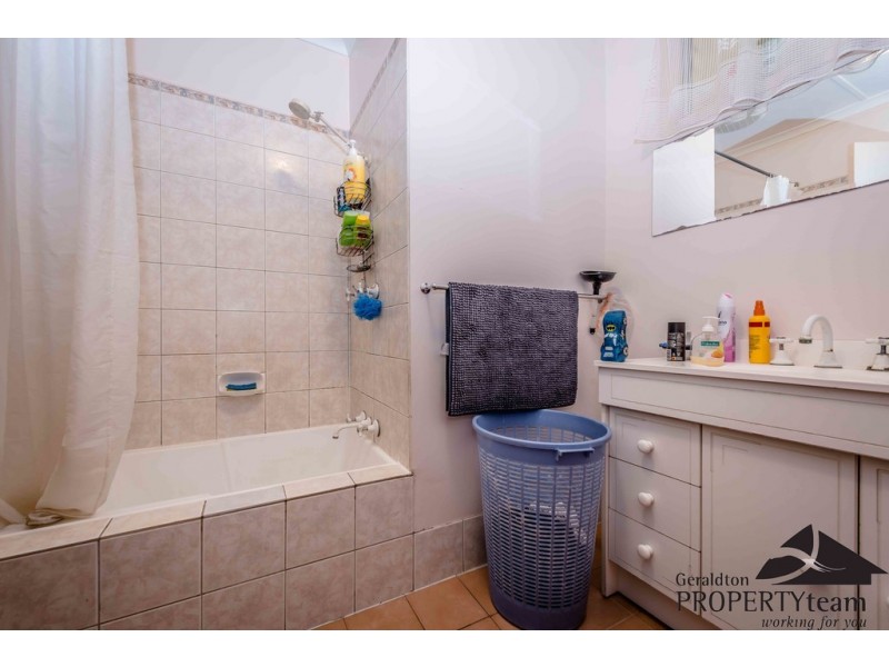 215 First Street, Wonthella WA 6530