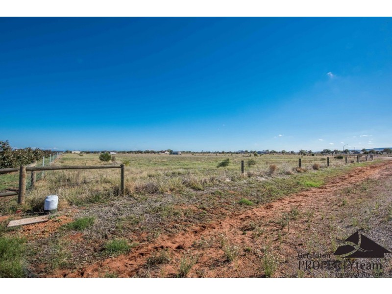 115 Eastlyn Drive, Deepdale WA 6532