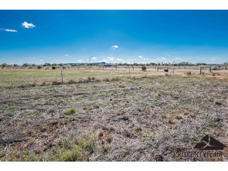 115 Eastlyn Drive, Deepdale WA 6532