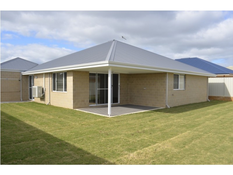 8 Beachcomber Hill, Glenfield WA 6532