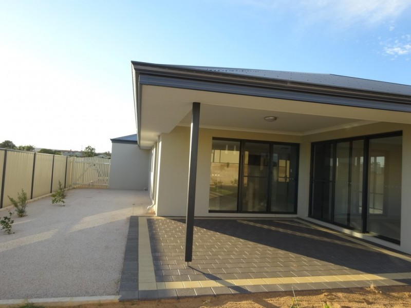 63 Charles Street, Bluff Point WA 6530