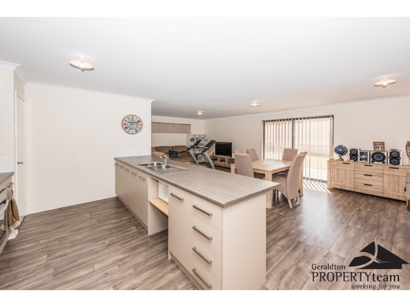 17 Windward Way, Drummond Cove WA 6532