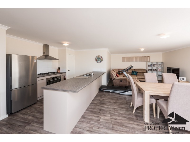 17 Windward Way, Drummond Cove WA 6532