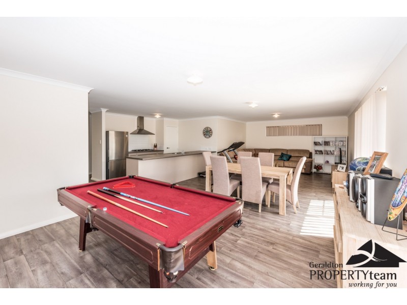 17 Windward Way, Drummond Cove WA 6532