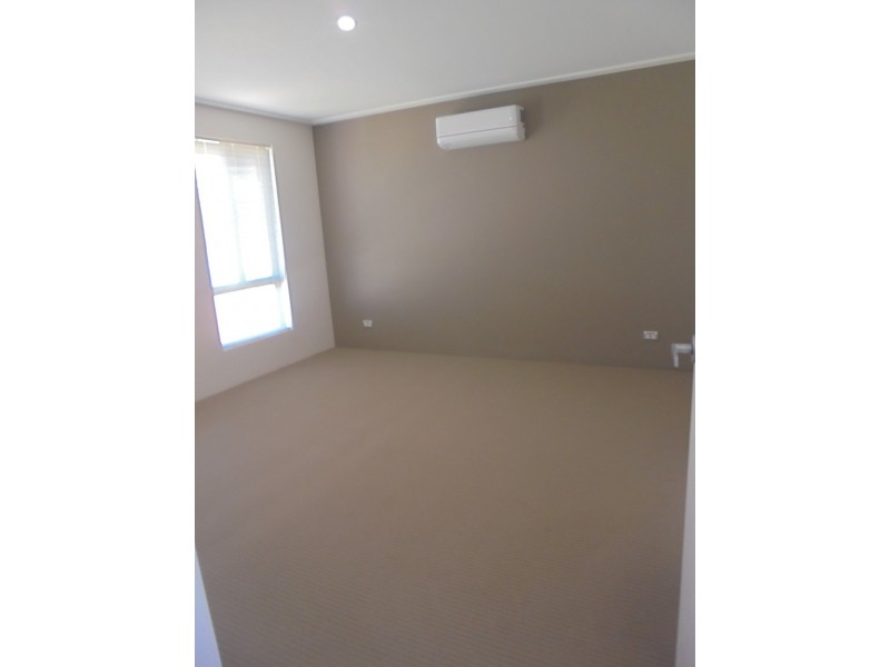 24 Swell Terrace, Glenfield WA 6532