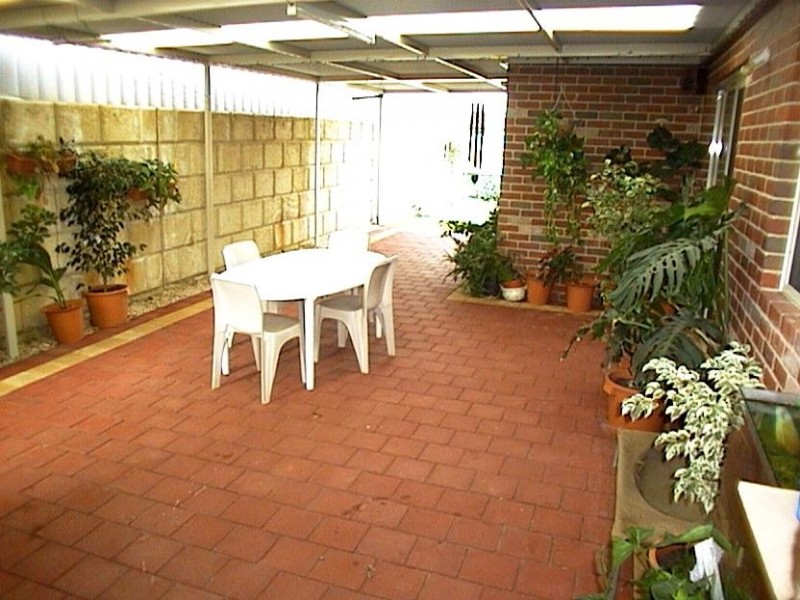 20 Dante Tarn, Wandina WA 6530