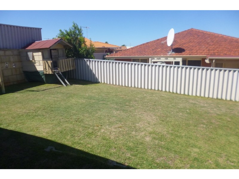 20 Dante Tarn, Wandina WA 6530