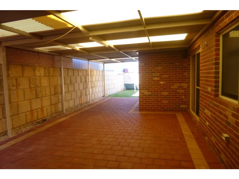 20 Dante Tarn, Wandina WA 6530