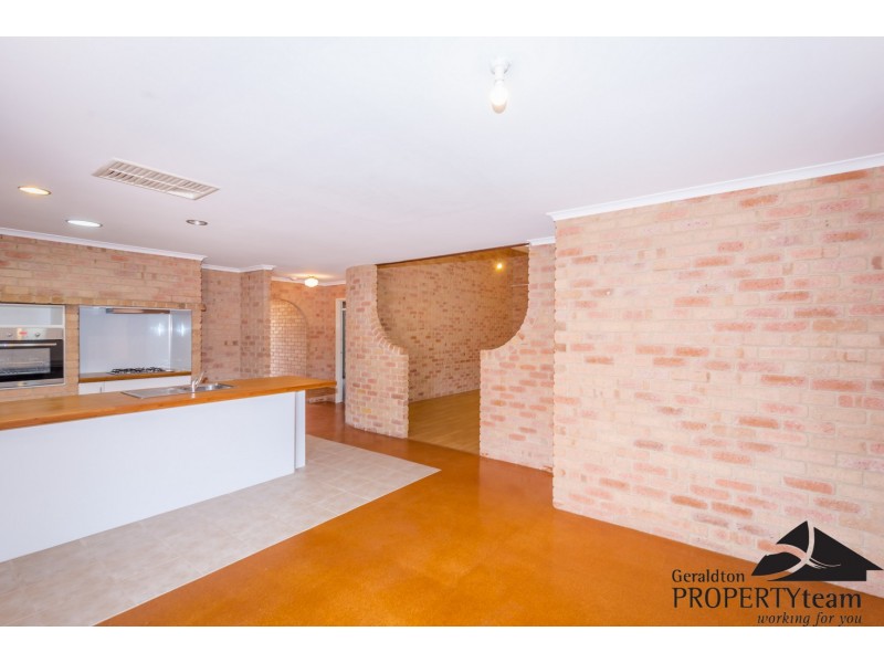 6 Moffatt Place, Tarcoola Beach WA 6530